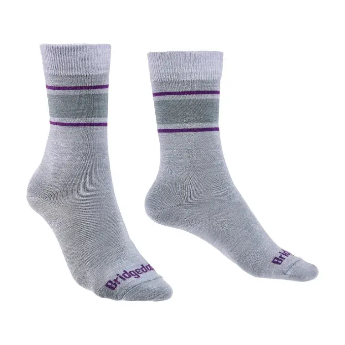 Bridgedale Chaussettes Bridgedale Everyday Ultra Light Merino Performance Boot Women's dark light grey/purple/065