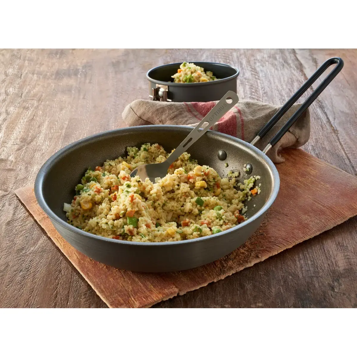 Repas lyophilisé Trek´n Eat Africain couscous avec mélange léger de poulet (200 g, 668 kcal)